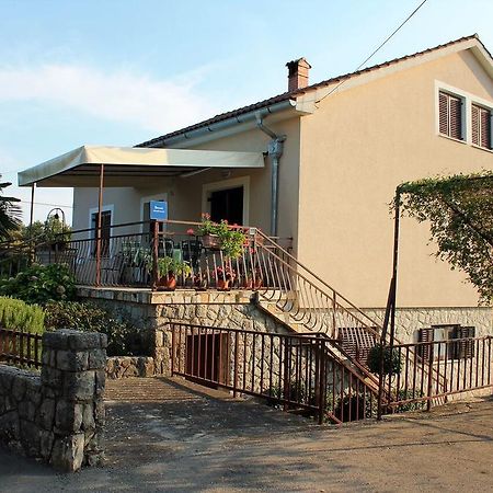 Apartment Mare Krk Milohnici Esterno foto