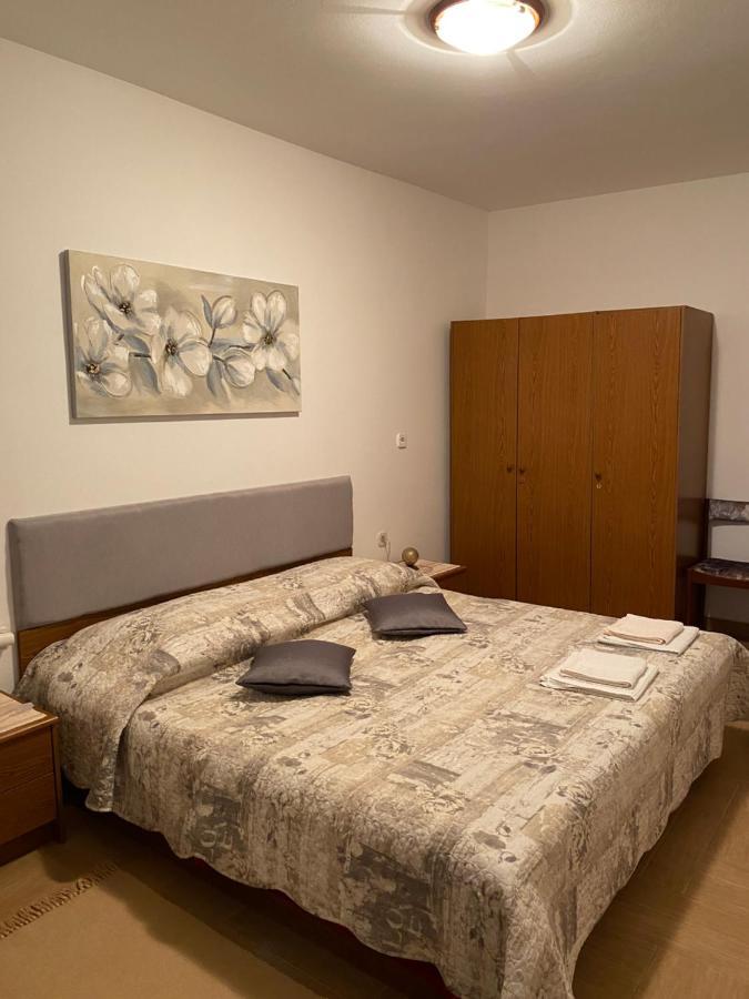 Apartment Mare Krk Milohnici Esterno foto