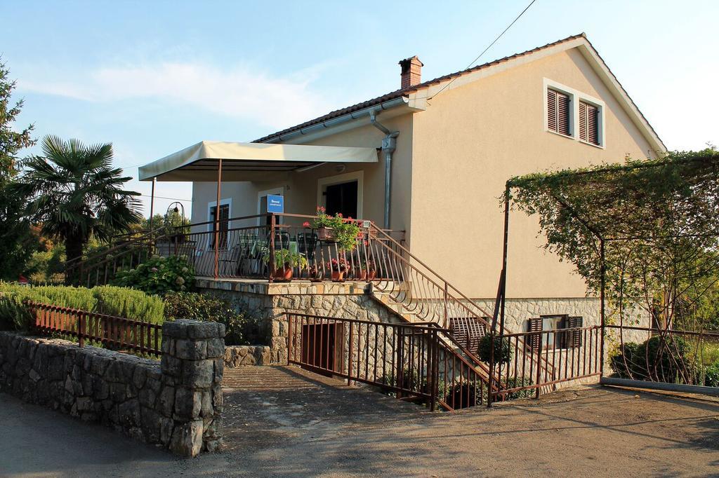 Apartment Mare Krk Milohnici Esterno foto