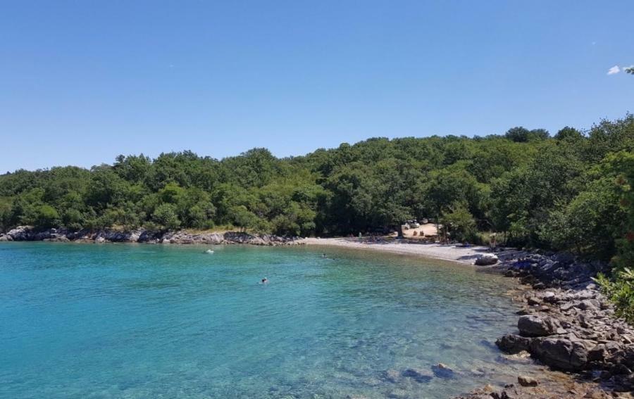 Apartment Mare Krk Milohnici Esterno foto